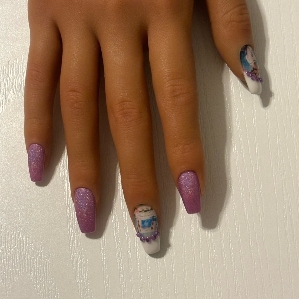 Sewing machine, embroidery machine, press on nails